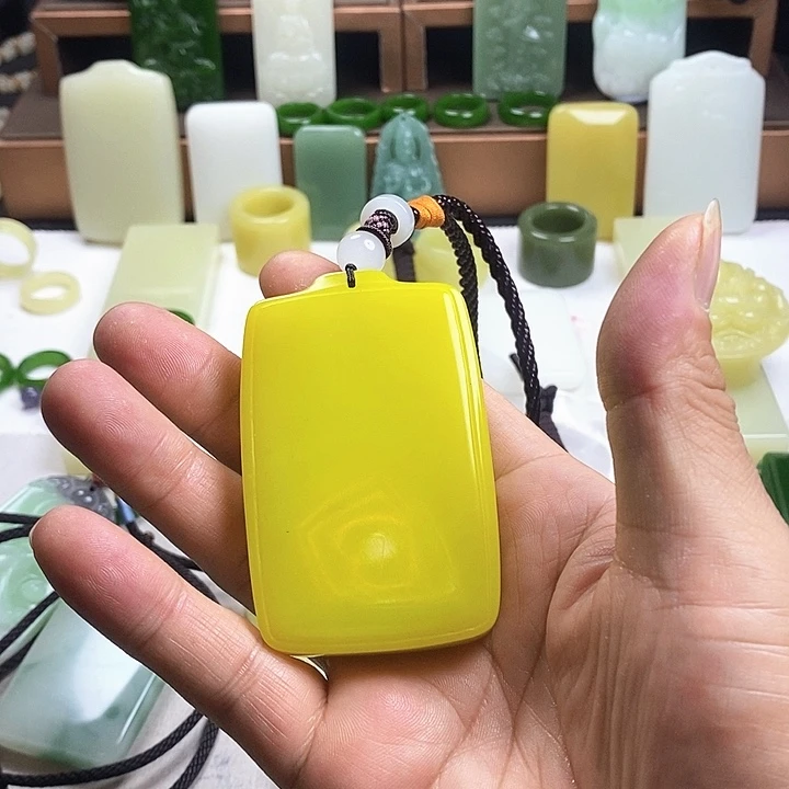 和田玉未镶嵌珠宝奇石