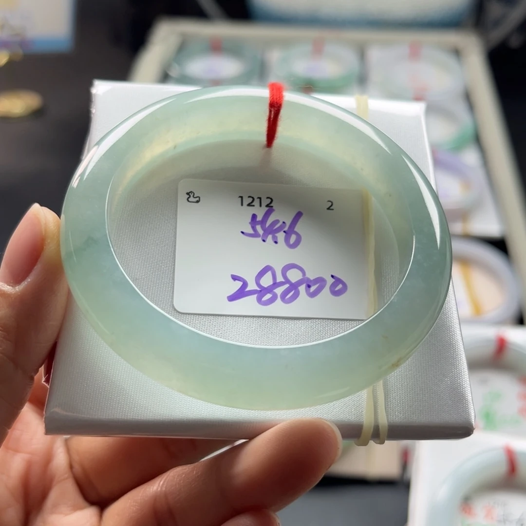 翡翠未镶嵌手镯54.6泥鳅背，冰胶共存，无可挑剔