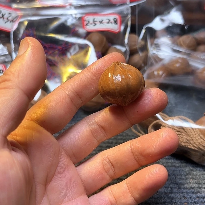 我***张吊坠橄榄核2.8单颗一颗