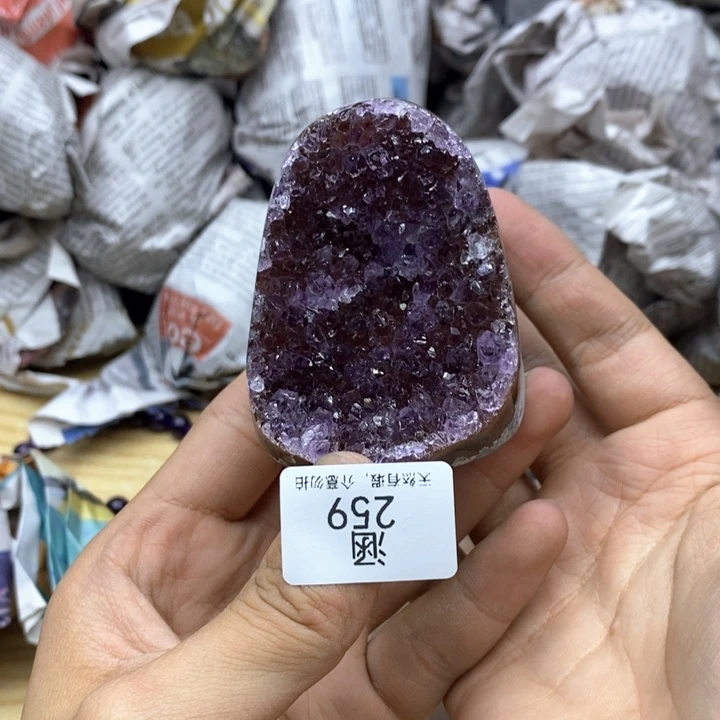 未镶嵌水晶大型摆件（非配饰）