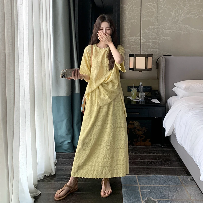 黄色时髦洋气半身裙套装女夏季2025新款慵懒风高级蕾丝裙子两件套