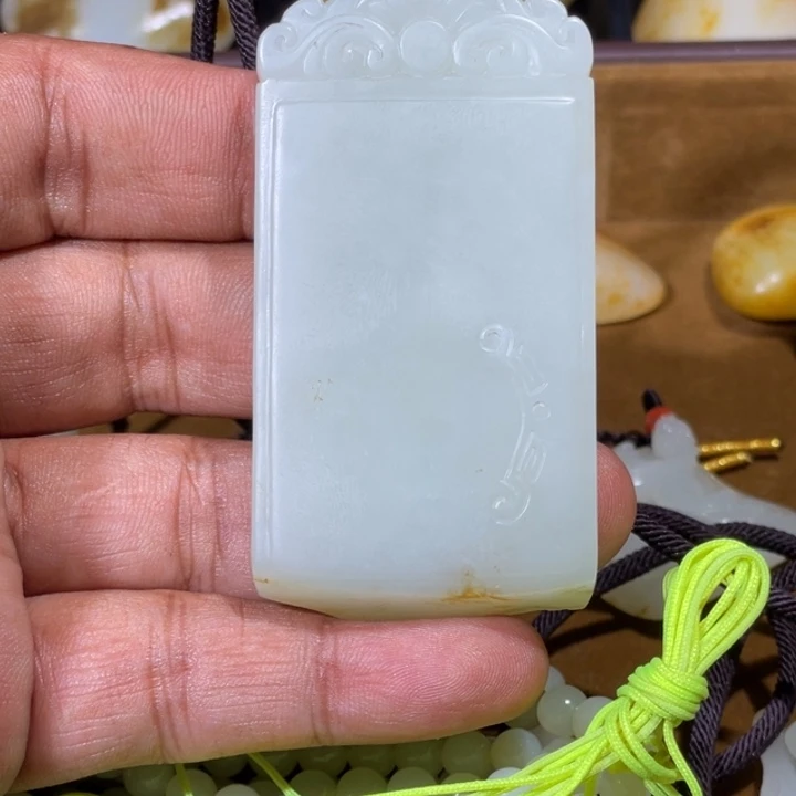 手链未镶嵌和田玉（青玉）小****劲