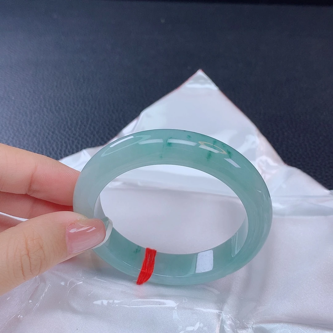 翡翠手镯未镶嵌翡翠6167