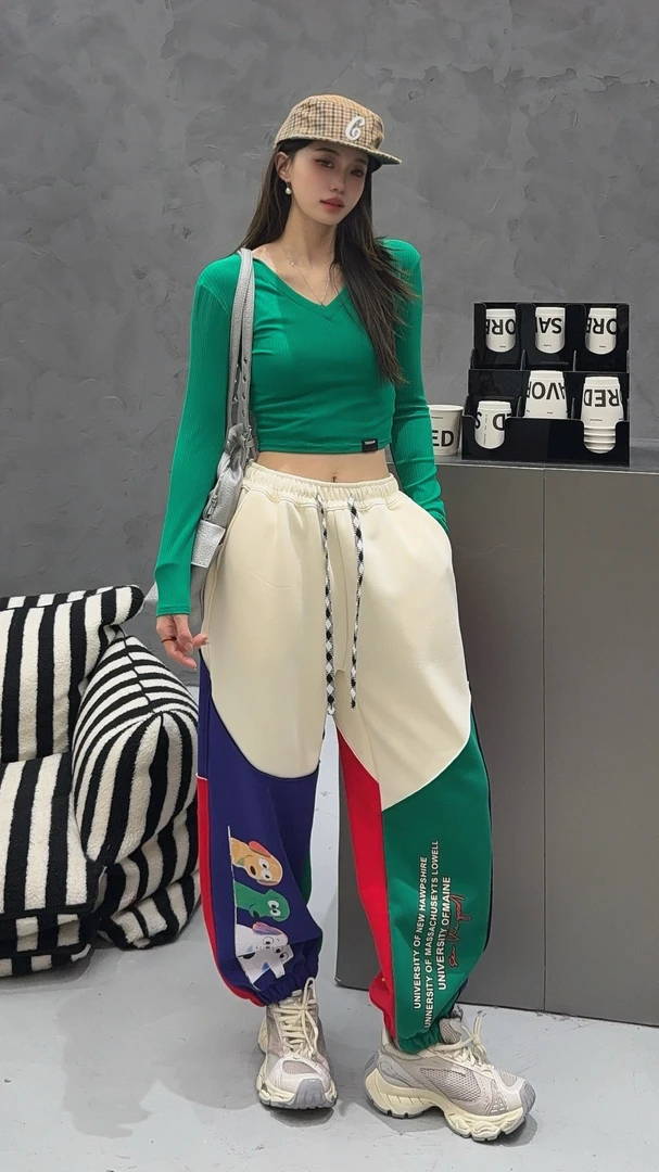 《加绒-神秘乐园潮牌卫裤》时尚百搭显瘦宽松拼接撞色拼色休闲印花