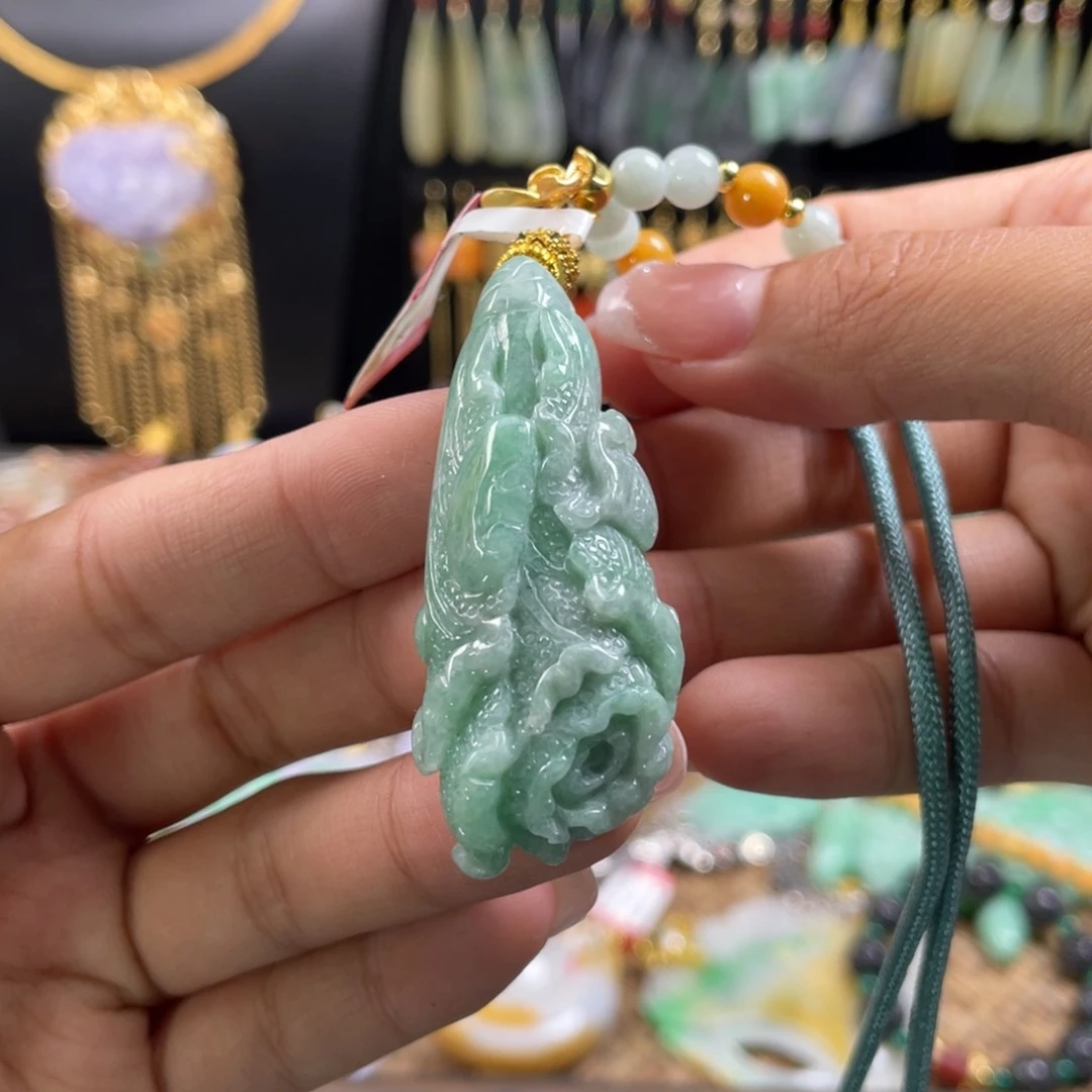 翡翠未镶嵌颈饰代编织