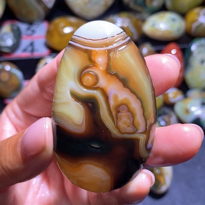 玛瑙/玉髓玛瑙吊坠未镶嵌
