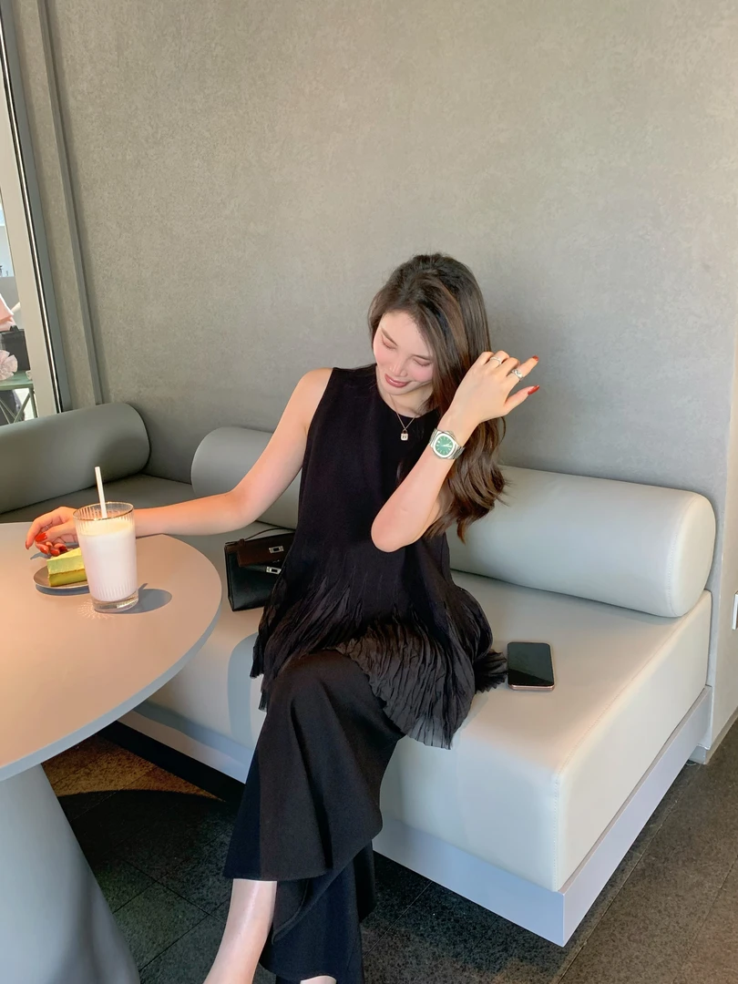 BIG WHITE REMADE“墨语”休闲时尚潮流设计款花边无袖背心D5L449