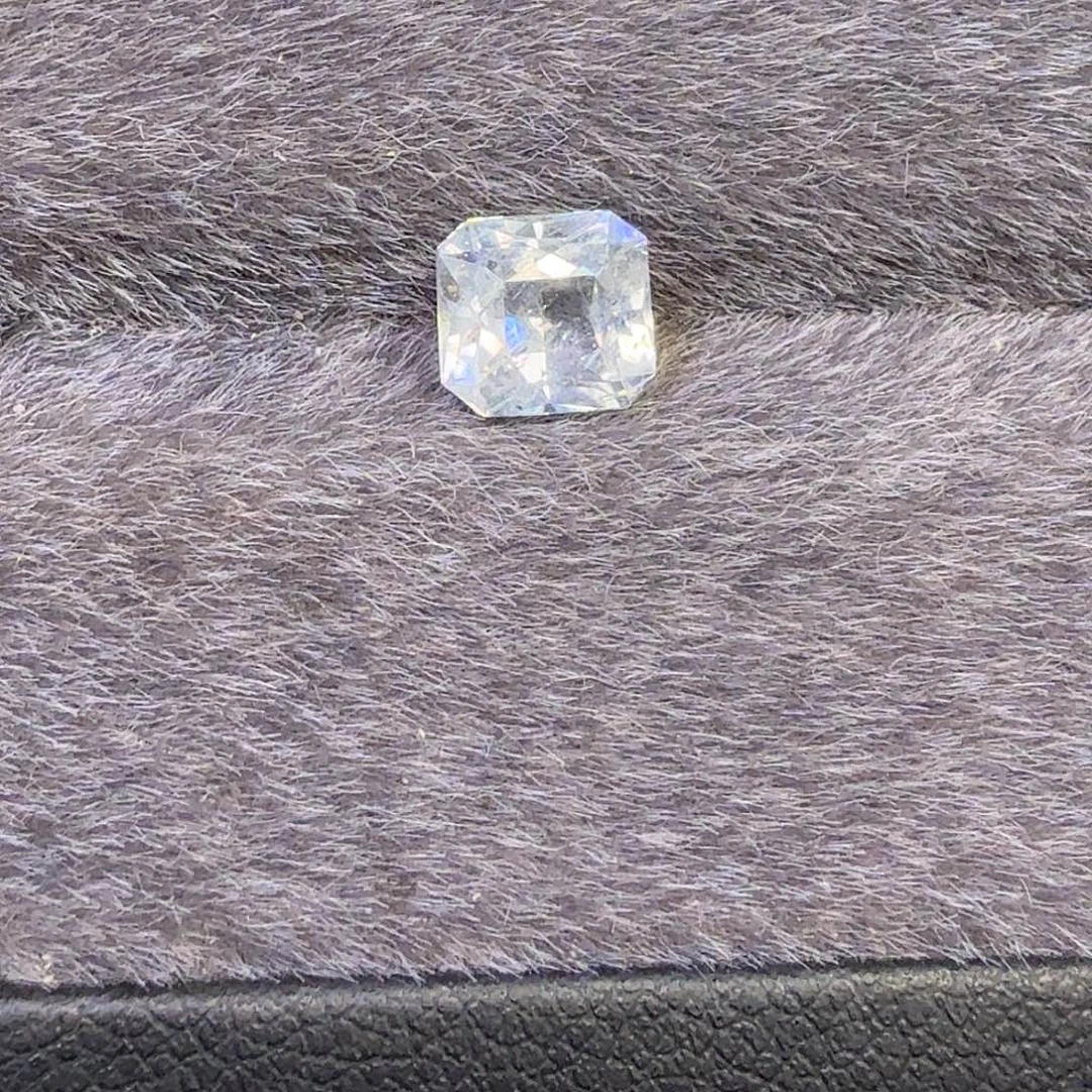 蓝宝石裸石1.32克拉蓝宝石