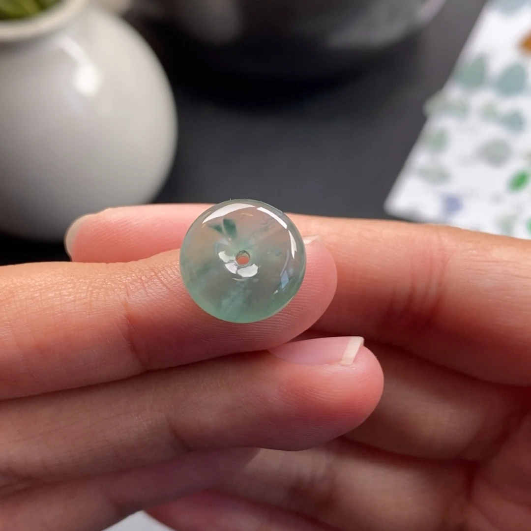 翡翠裸石冰晴肉扣