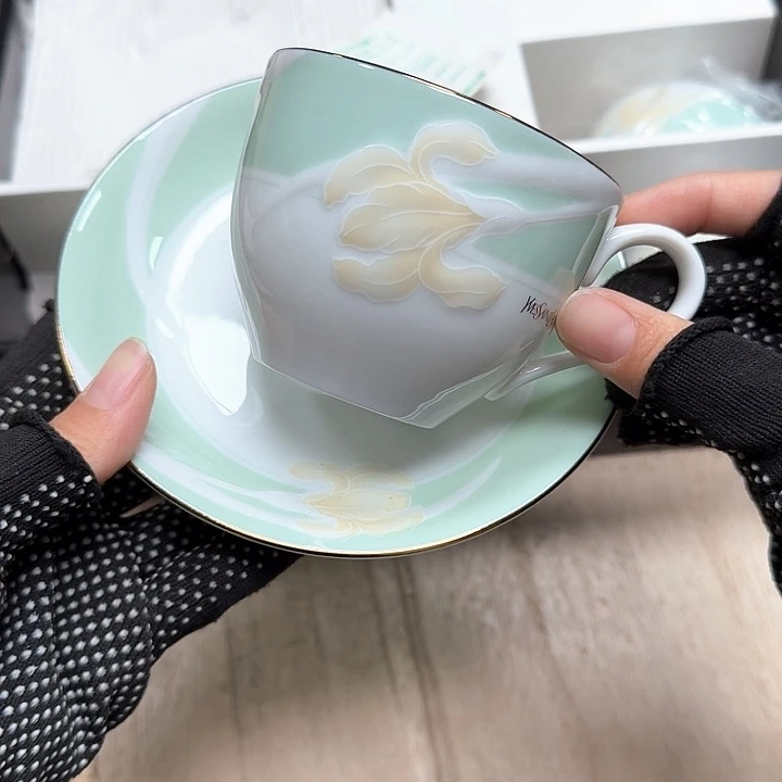 瓷片噗哈哈哈哈哈哈哈