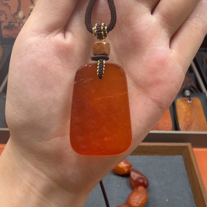 蜜蜡未镶嵌吊坠(赠链)