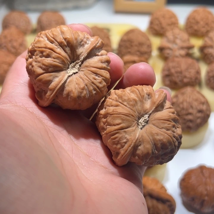 文玩核桃吊坠45凹底正尖南瓜