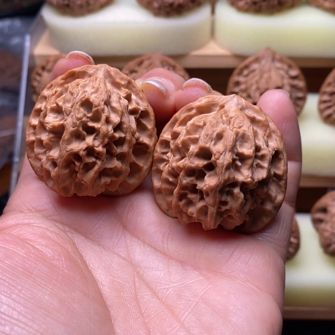 文玩核桃吊坠苹果……