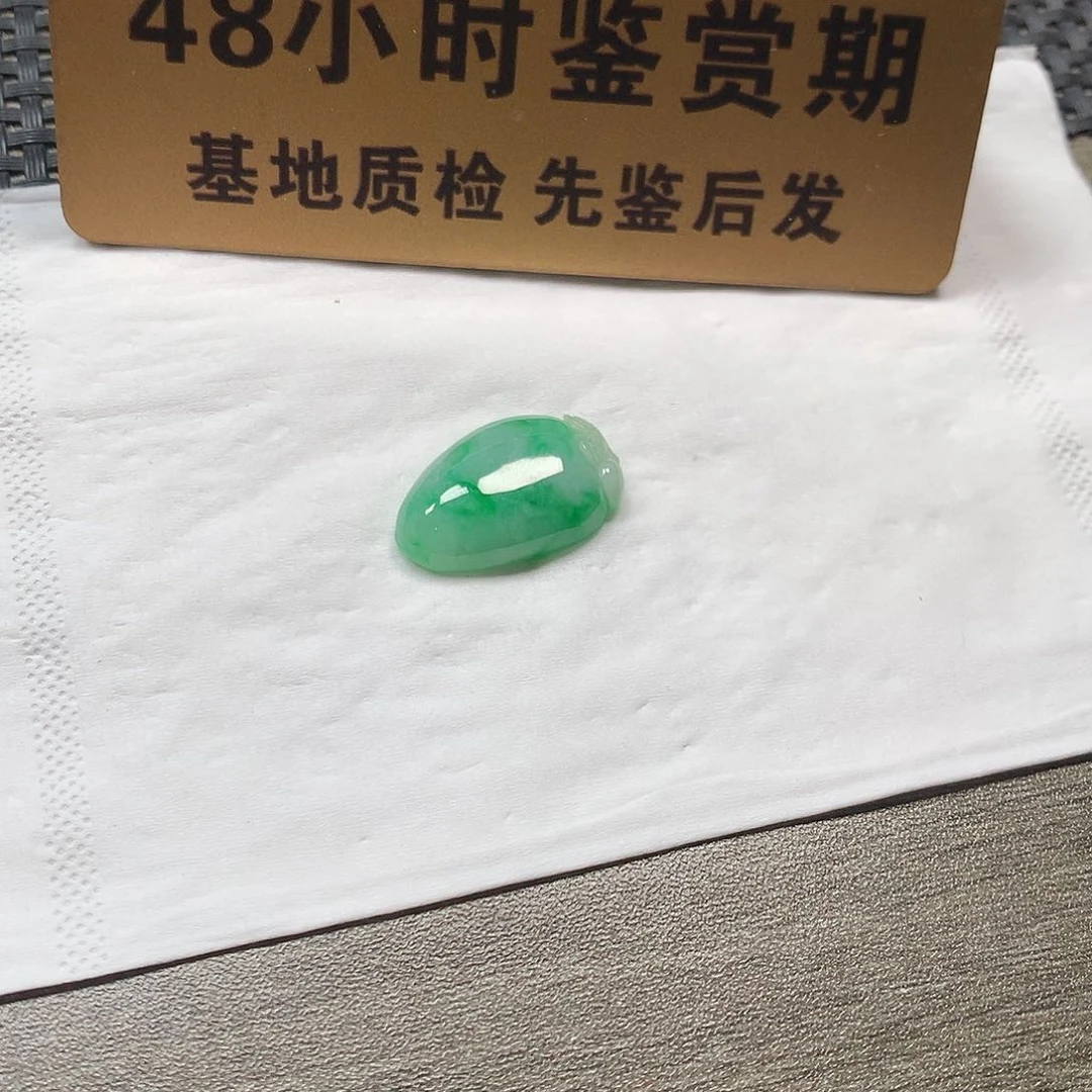 颈饰未镶嵌和田玉桃子