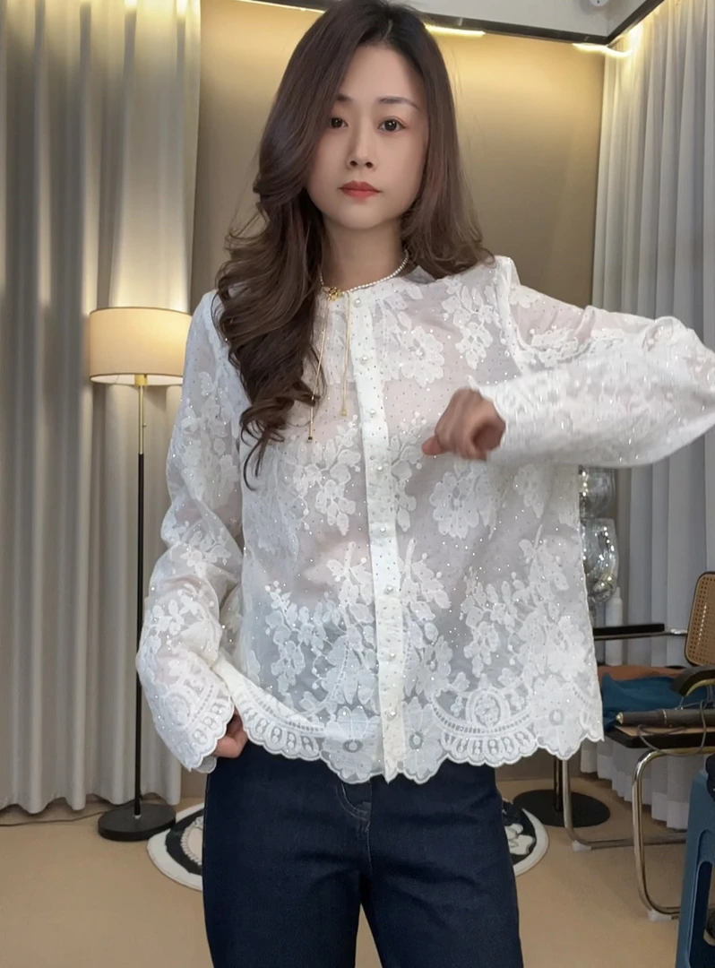 “小嗲精”春新款烫钻蕾丝衬衫86037