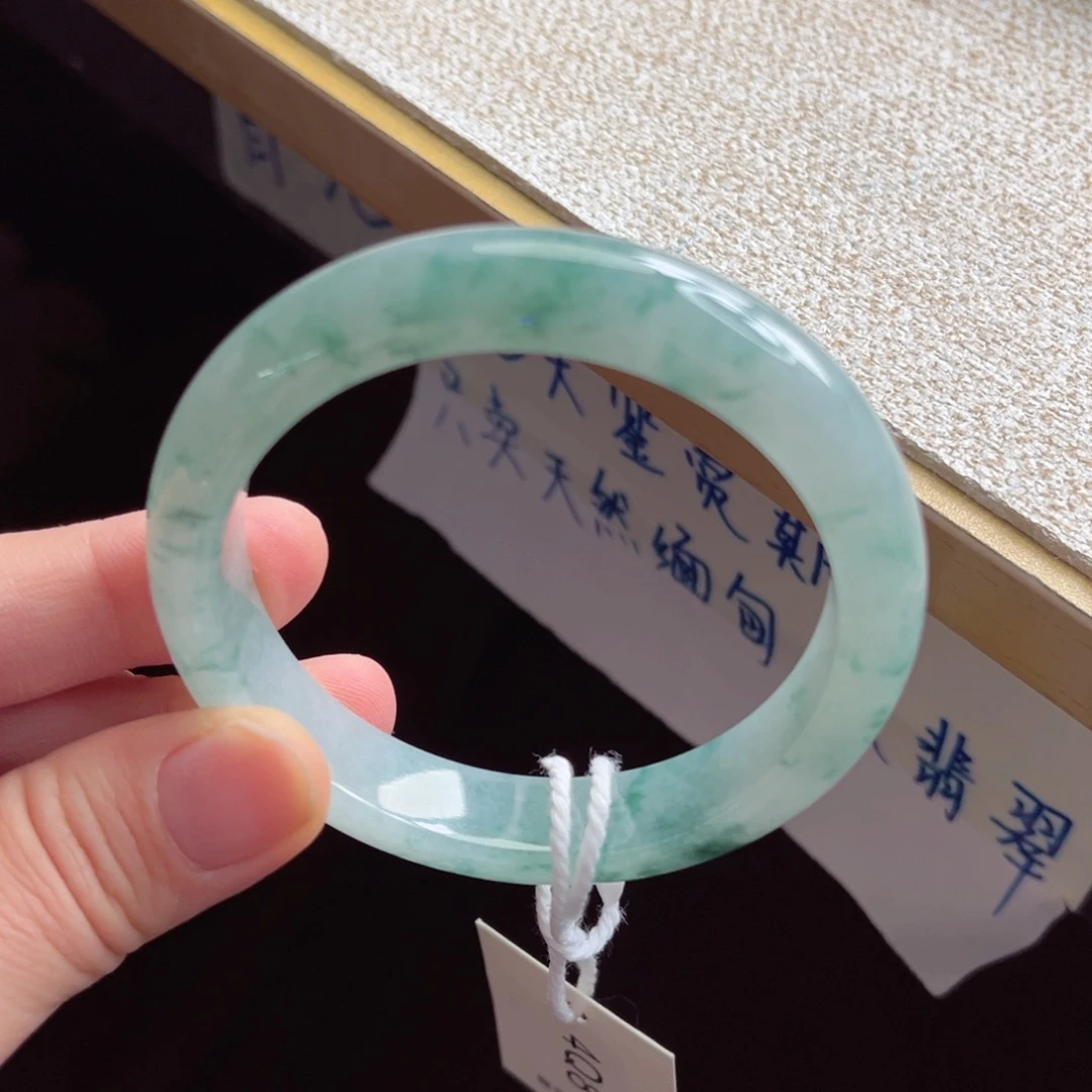 翡翠未镶嵌手镯手镯