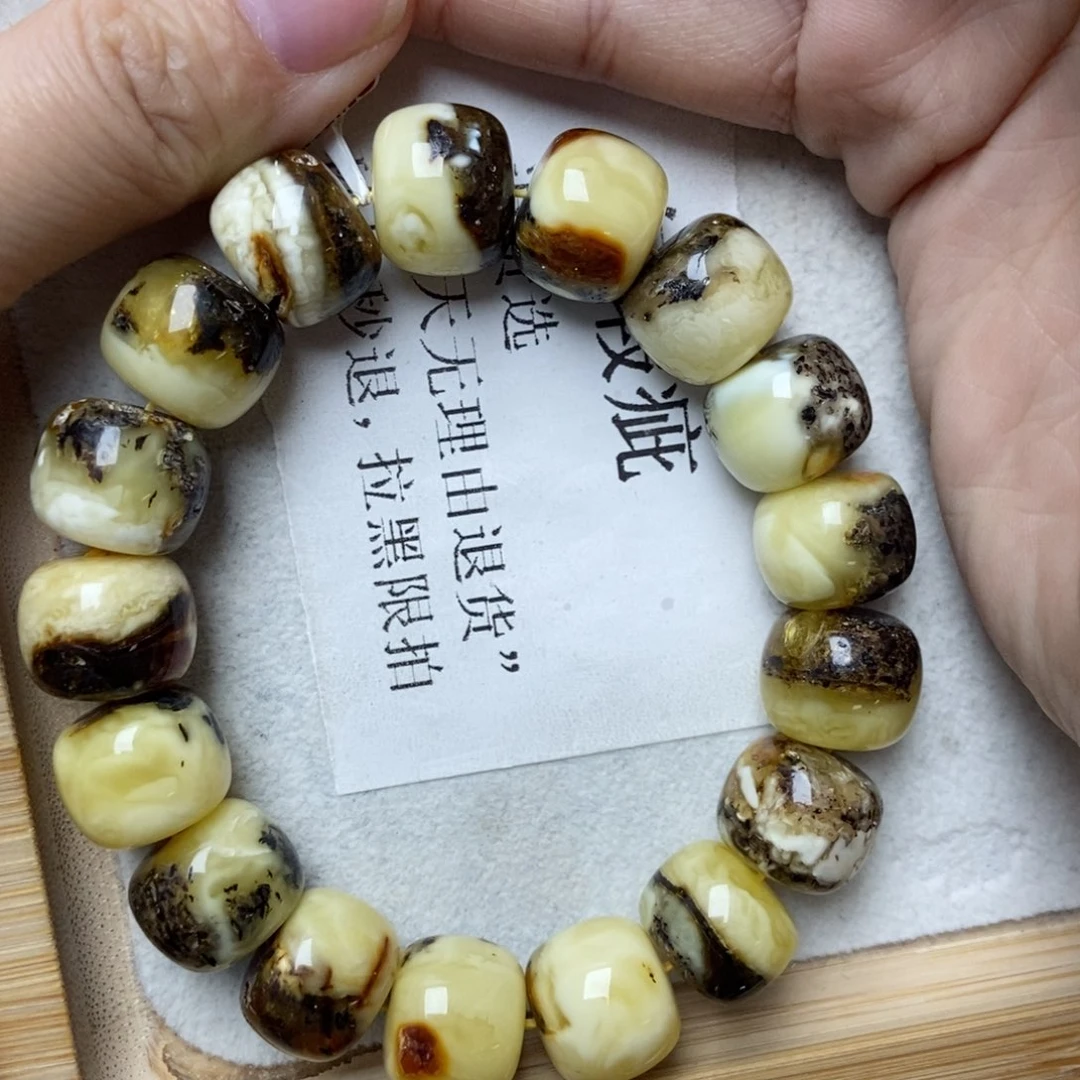 蜜蜡未镶嵌珠宝奇石53