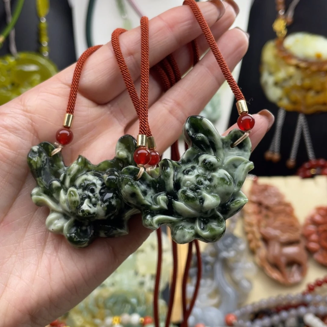 未镶嵌蛇纹石玉颈饰