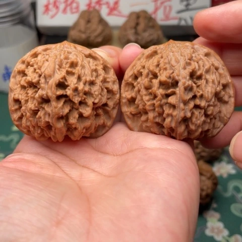 【闪购商品】把件文玩核桃46满天星