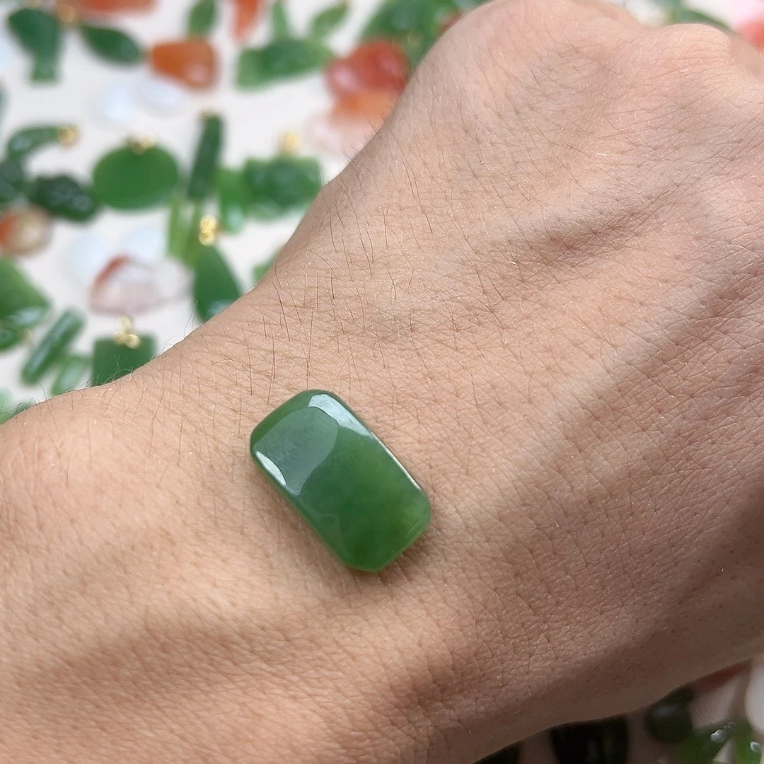 和田玉（碧玉）未镶嵌颈饰