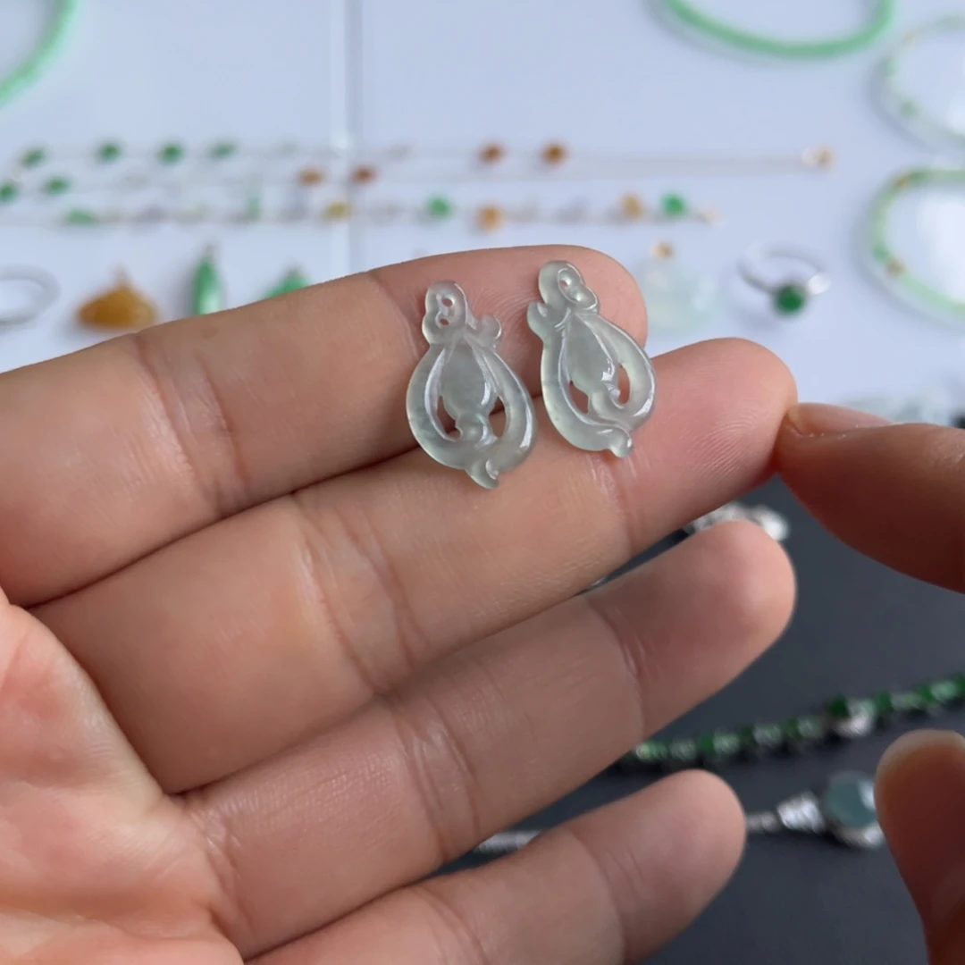 翡翠未镶嵌耳饰福利