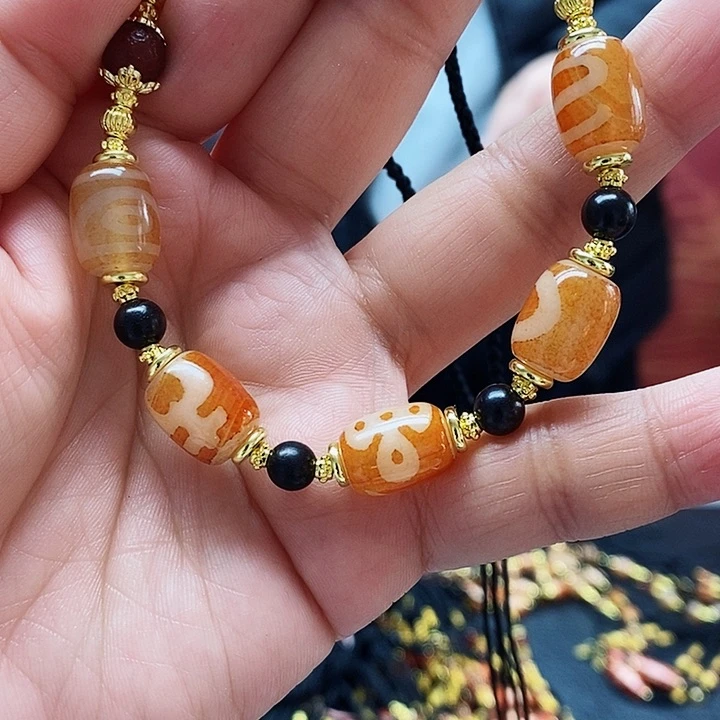 玛瑙/玉髓颈饰合金