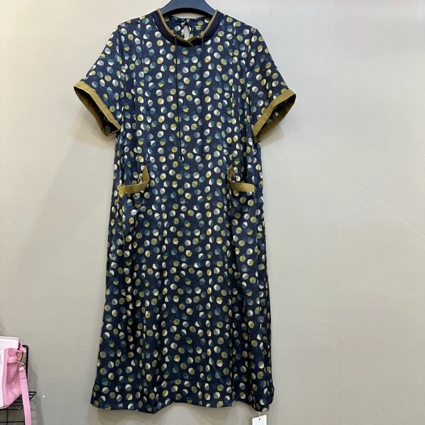 新款优雅印花连衣裙夏季短袖宽松显瘦大码女装娅波点遮肉赫本裙