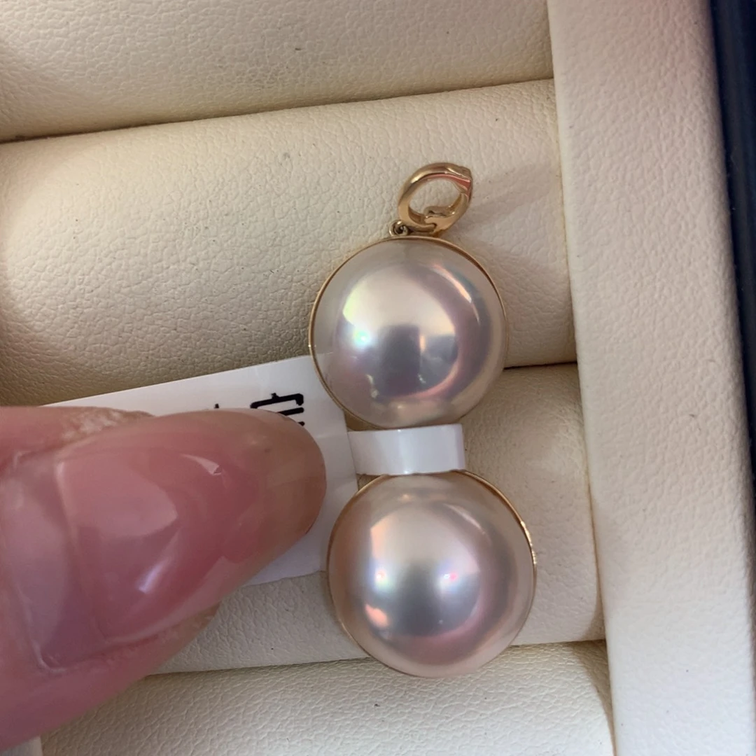 18K金镶嵌拼合珍珠（马贝珠）颈饰