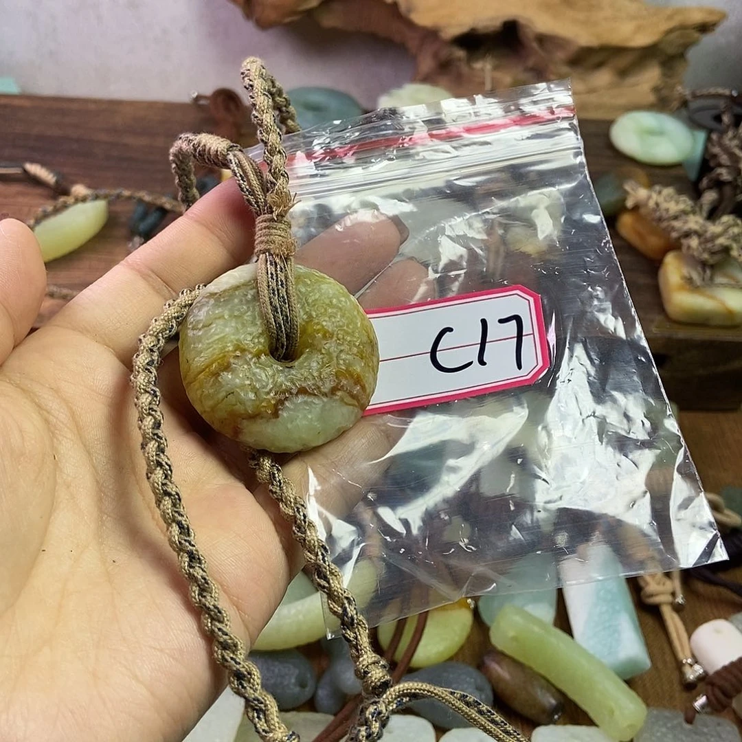 蛇纹石玉手链未镶嵌铥**?