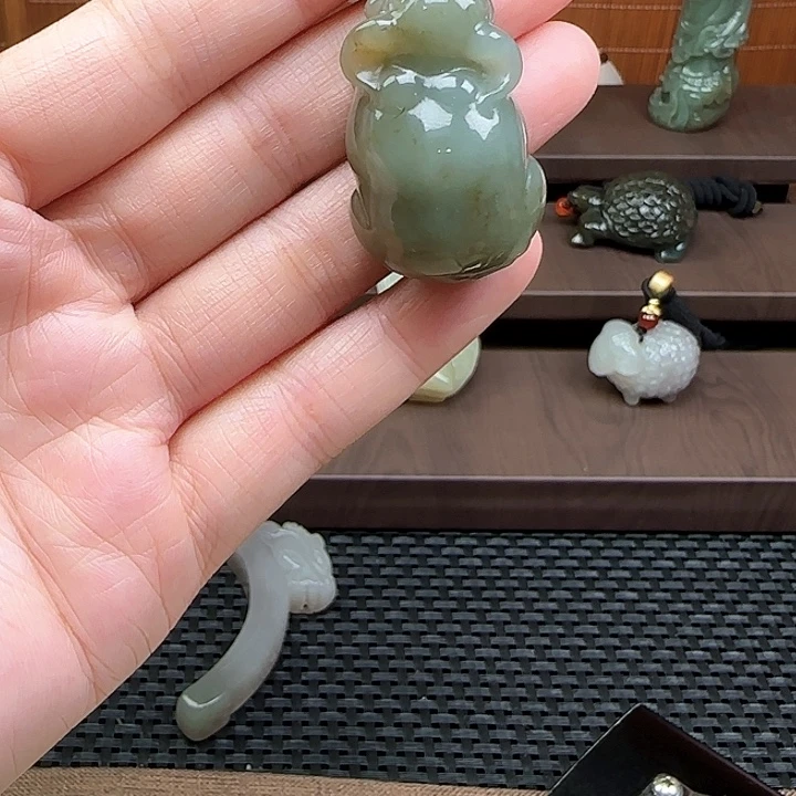 和田玉未镶嵌吊坠(不含链)