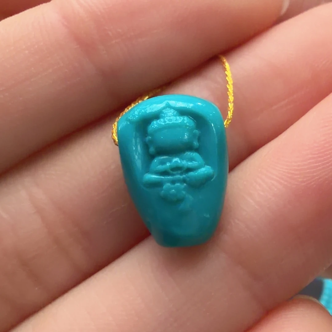 绿松石未镶嵌颈饰