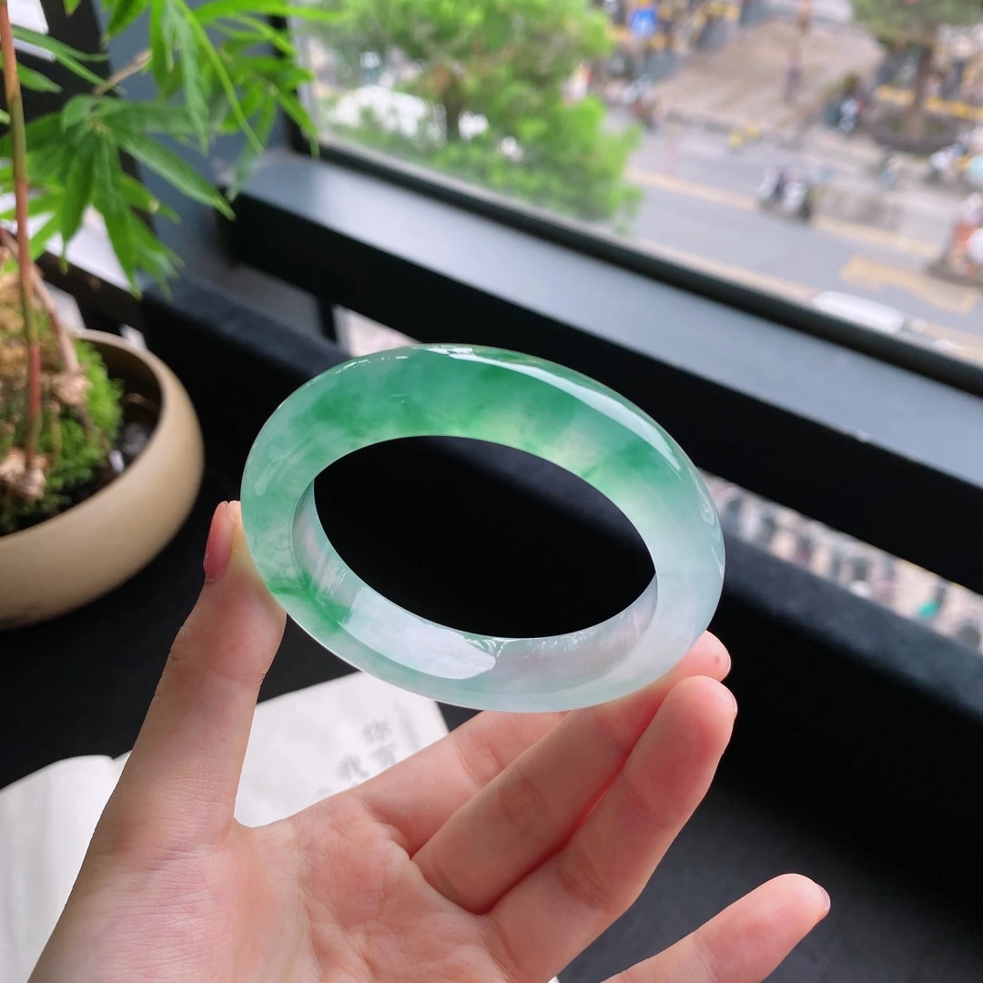 好色珠宝  圈口55缅甸老坑A货冰种飘绿正圈女款翡翠手镯