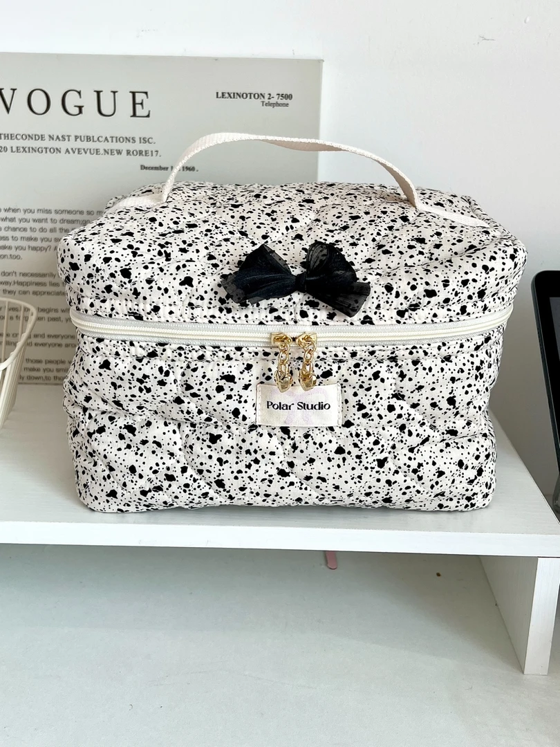 韩国进口泼墨手作大容量手提化妆包