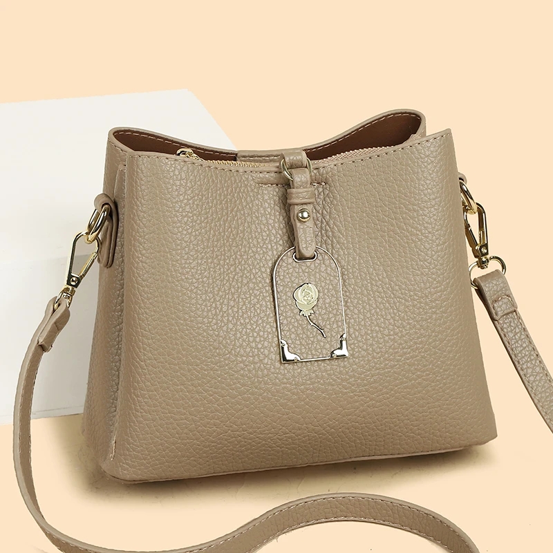 专柜正品女包新款韩版中年女士水桶包大容量手提包通勤包包斜挎包