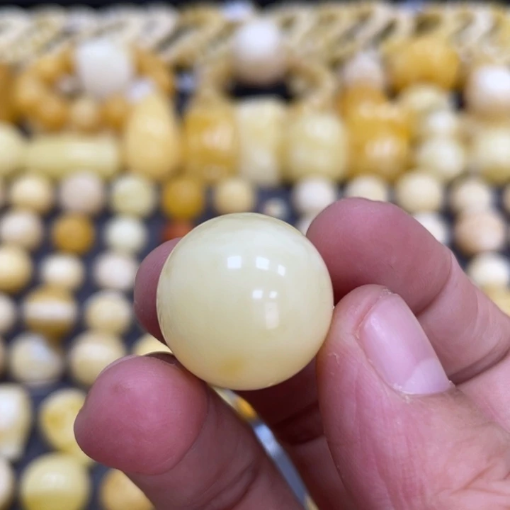 蜜蜡未镶嵌裸石19.4mm白花