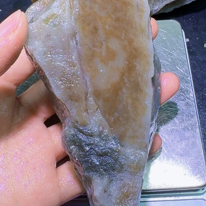 未镶嵌和田玉（糖玉）珠宝半成品