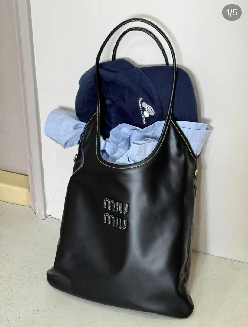 95新 MIU MIU/缪缪 展会外场！黑色ivy包