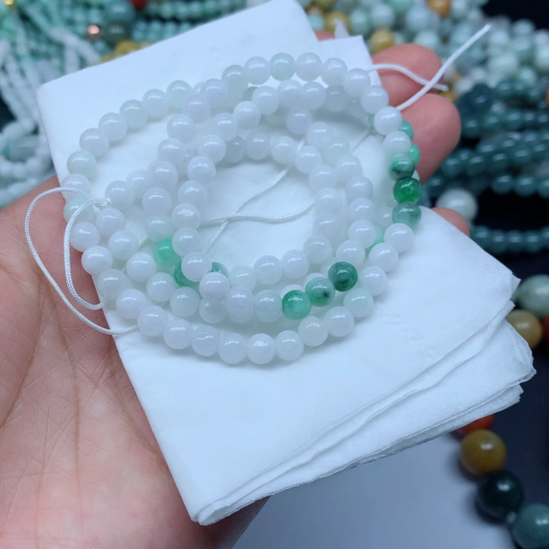 翡翠未镶嵌颈饰珠子