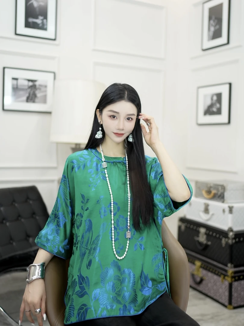 Betty Bairn【珍藏版. 老缎系列】25姆米桑蚕丝上衣25B-BW10856