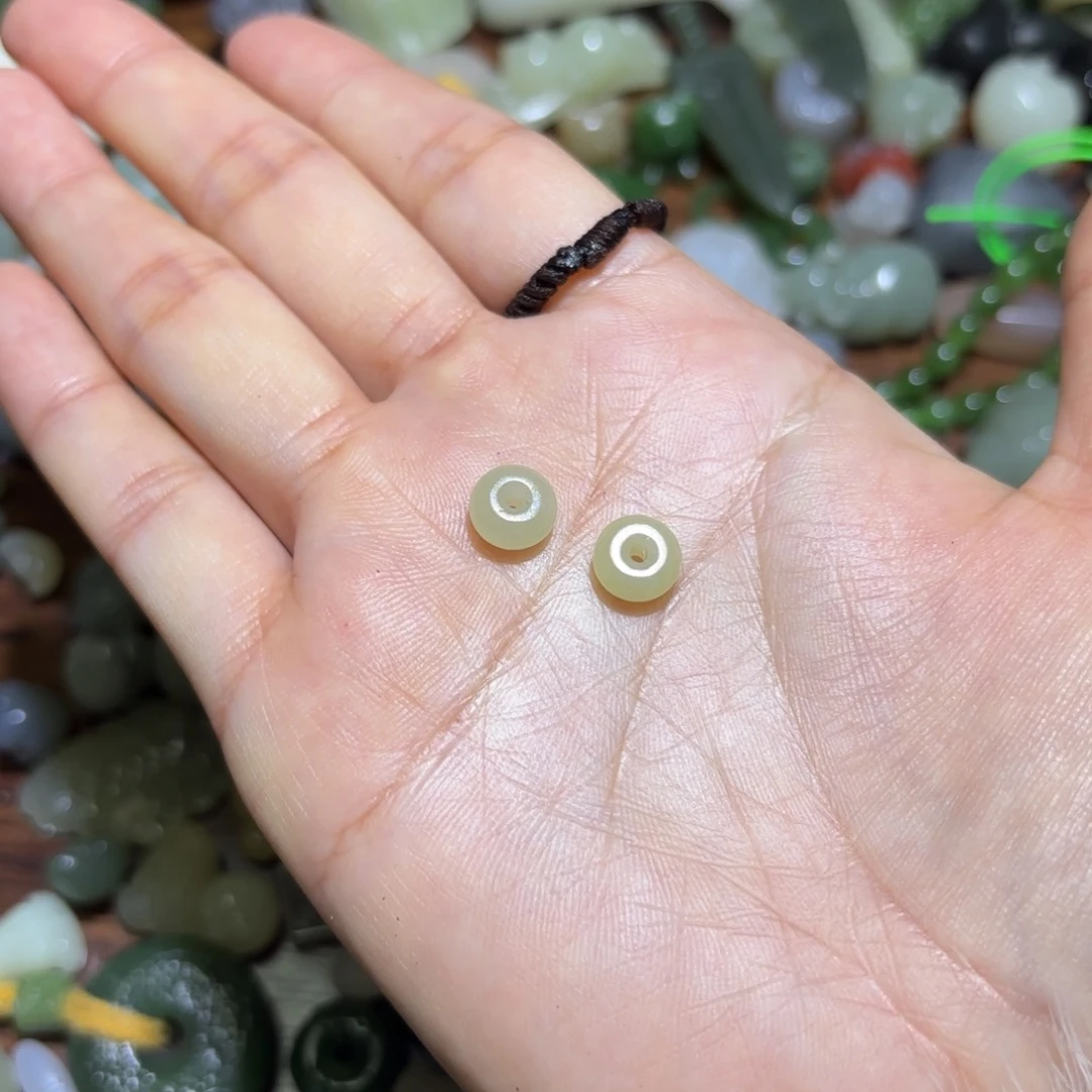 和田玉珠宝半成品未镶嵌y****Z