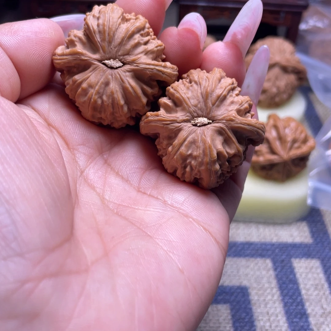 因***匙文玩核桃吊坠38白狮子文玩