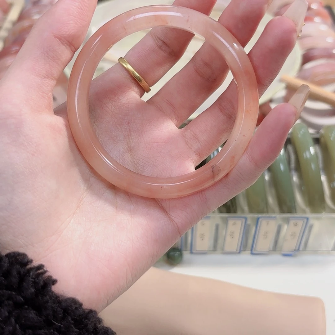 石英质玉手镯未镶嵌@**米