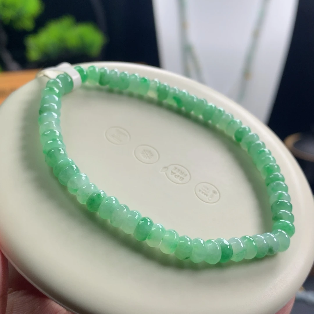 翡翠未镶嵌手链卡5.5