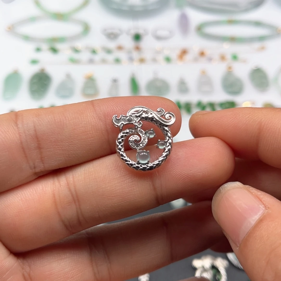 翡翠银S925镶嵌颈饰福利