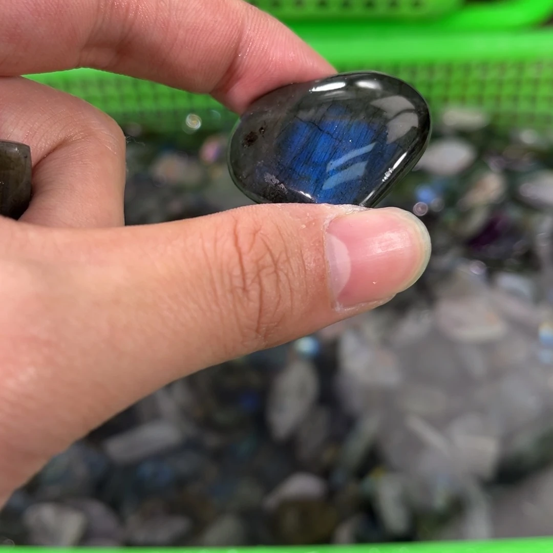 拉长石吊坠未镶嵌尾*