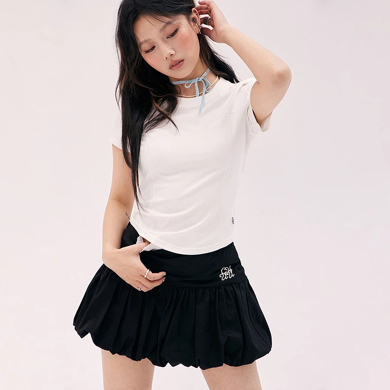 CHUU夏季女装字母刺绣设计鱼骨设计短款打底百搭辣妹穿搭T恤