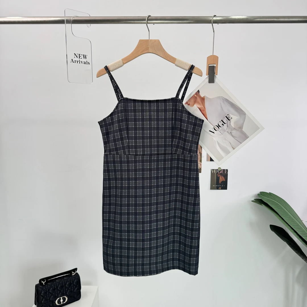 A325出口欧美风漂亮简约显瘦气质时尚夏季复古短款性感吊带连衣裙