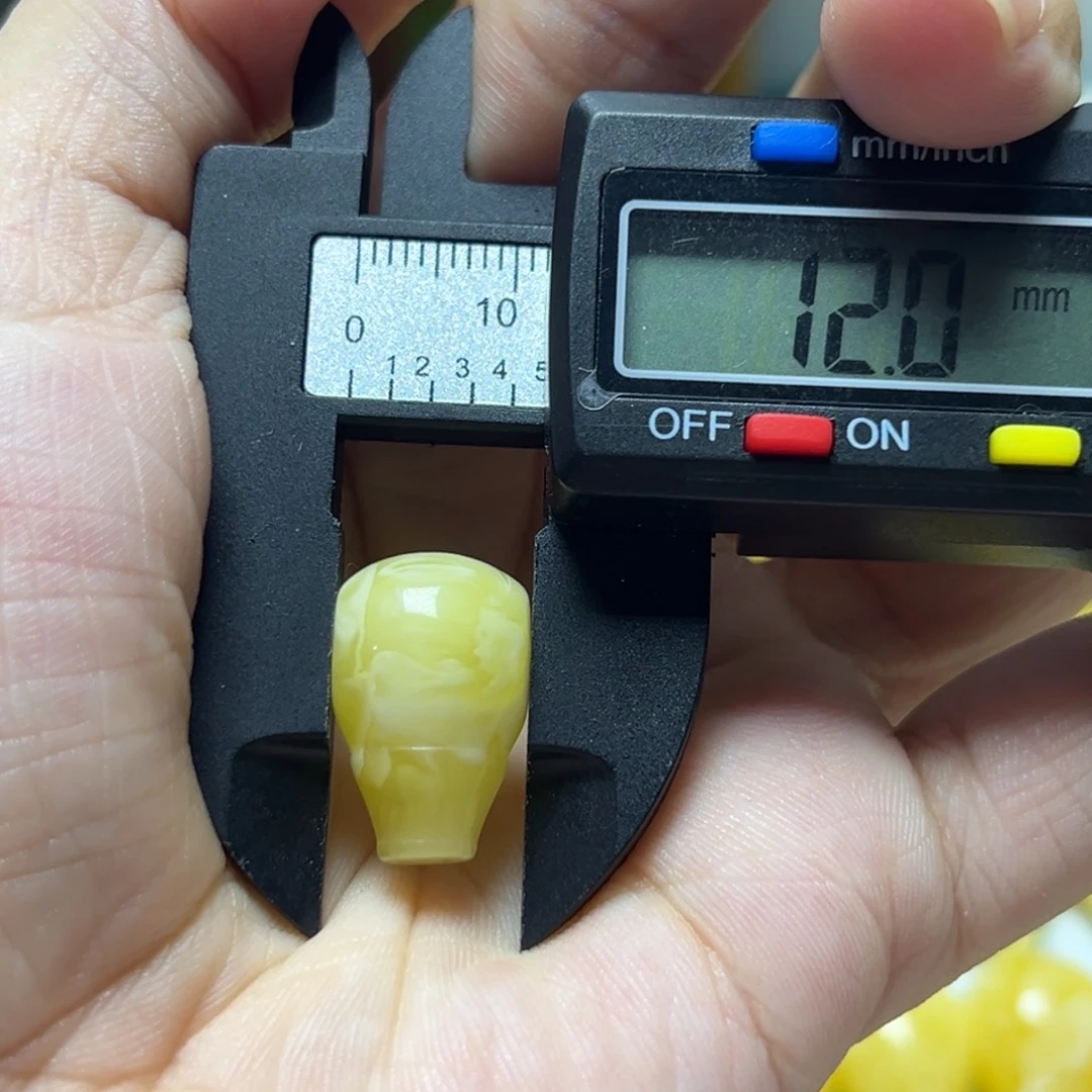 未镶嵌琥珀裸石三通