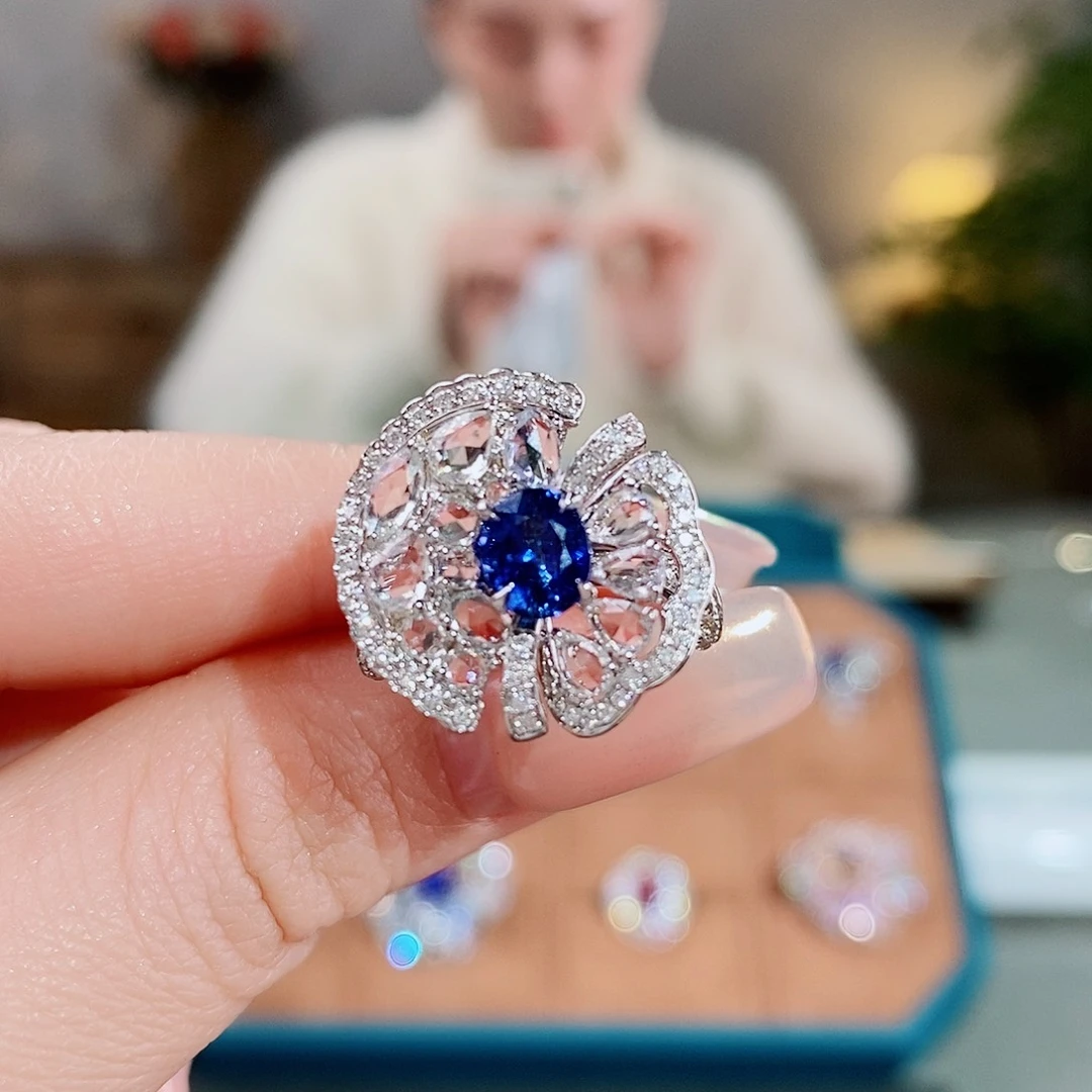 蓝宝石戒指18K金镶嵌1.01ct