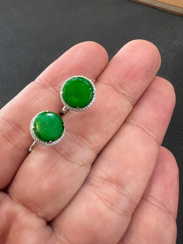 天然a货翡翠圆牌耳包